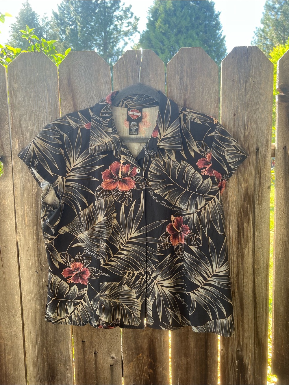 Harley-Davidson Black Floral Short Sleeve Button-Up Shirt with Pink Accents